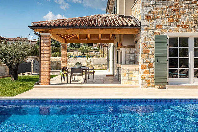 Villa Veronica mit Pool