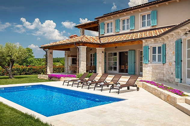 Villa Julia – Ruhige Oase mit Panoramablick auf das Meer