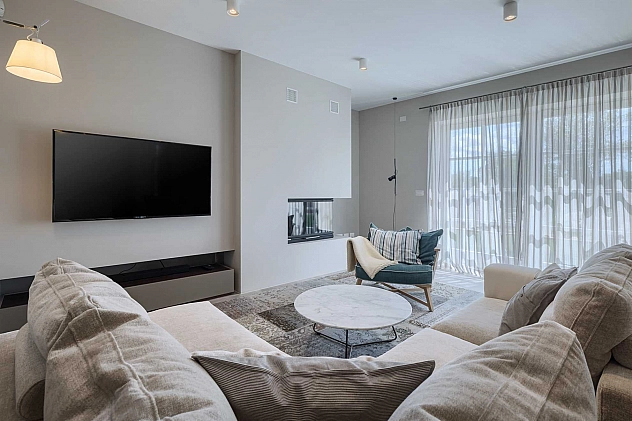 Villa Oaza mit  Pool