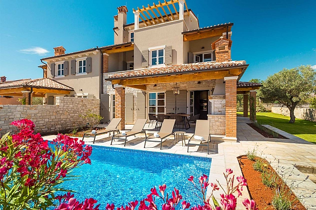 Villa Vanessa mit Pool